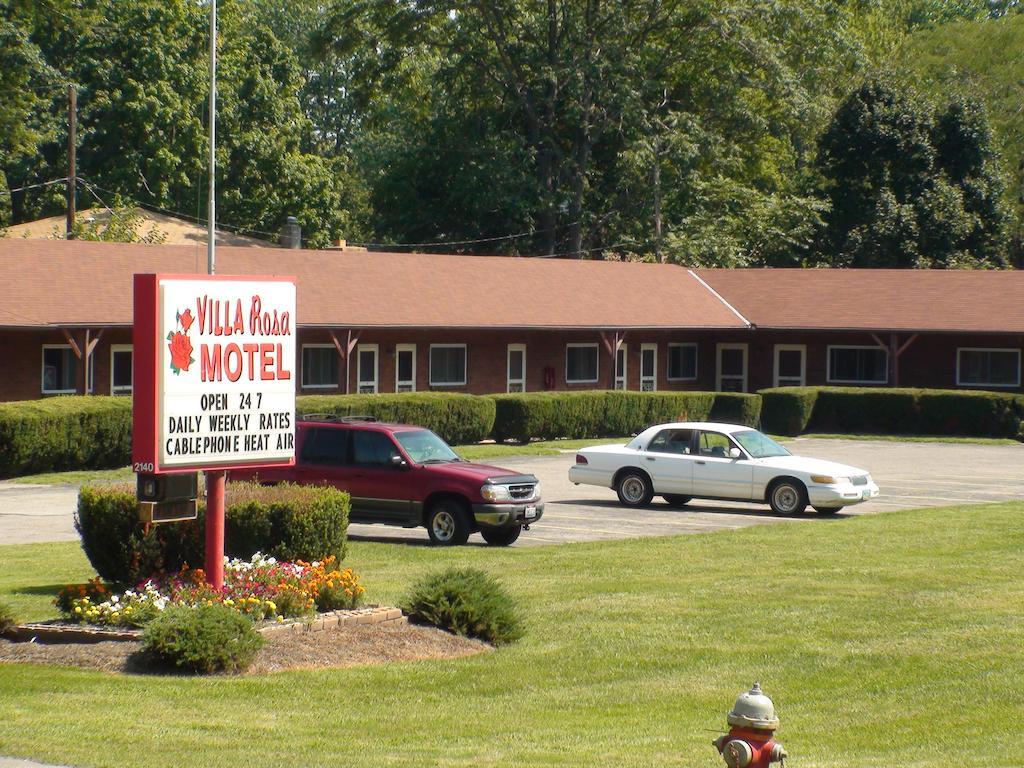 Villa Rosa Motel Painesville Exterior photo